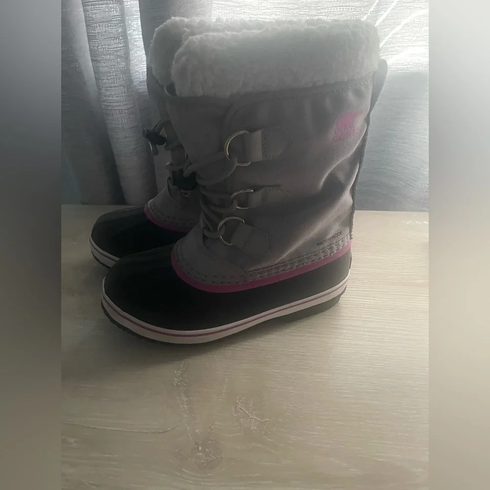 Sorel Gray and Black Boots with Pink Accents Like new  Size 1
